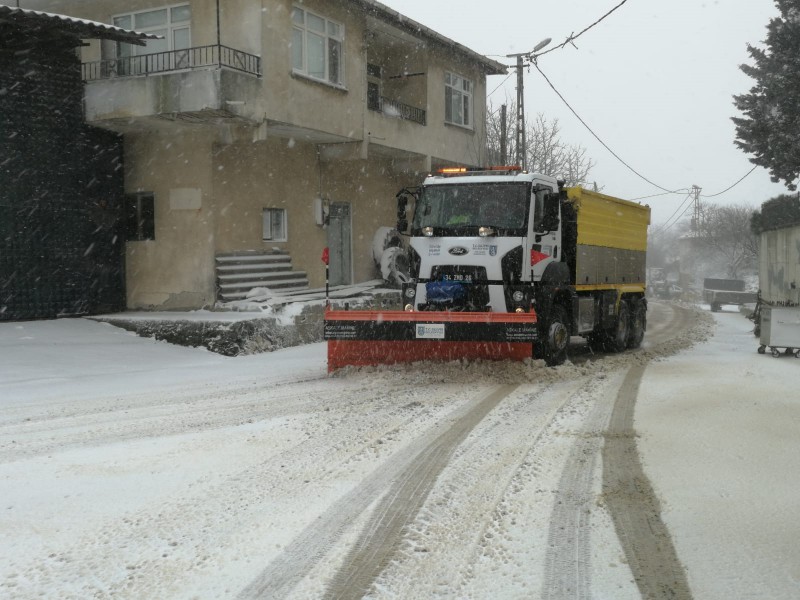 SİLİVRİ’DE KAR ÇALIŞMALARI