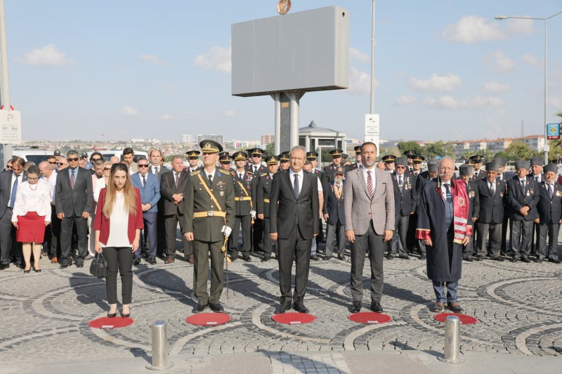 ZAFER BAYRAMI KUTLAMALARI TÖRENLE BAŞLADI