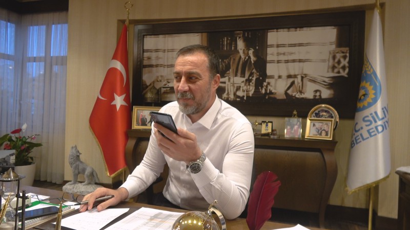 BAŞKAN YILMAZ 65 YAŞ ÜSTÜ VATANDAŞLARI TELEFONLA ARADI