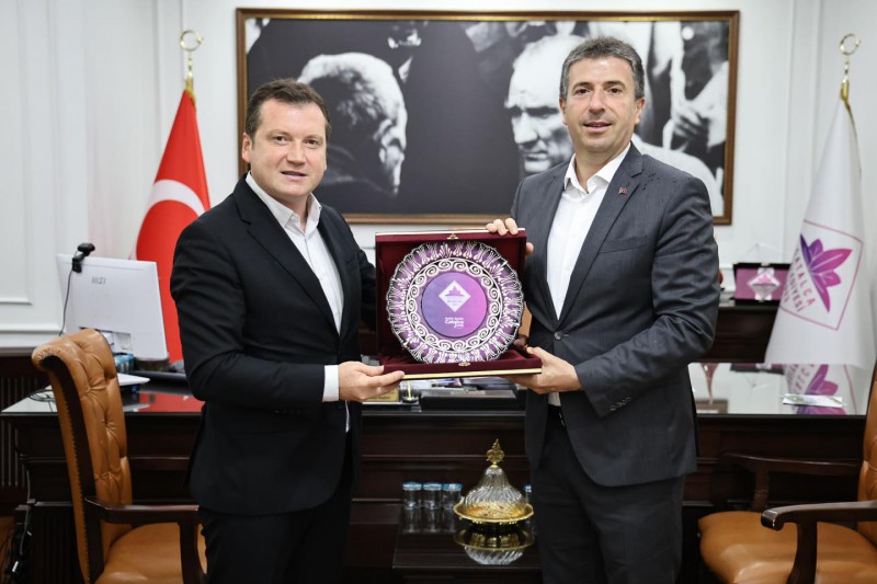 Silivri Belediye Başkanı Bora Balcıoğlu, Çatalca Belediye Başkanı Erhan Güzel’i Ziyaret Etti
