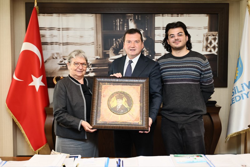 Başkan Balcıoğlu, Çağdaş Yaşamı Destekleme Derneği Başkanını ağırladı
