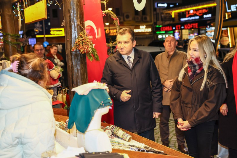 Başkan Balcıoğlu, Silivri Köy Pazarı’nı ziyaret etti
