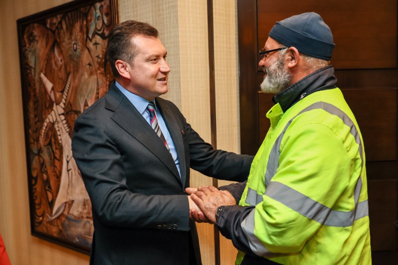 Başkan Balcıoğlu, belediye personelinin kandilini kutladı
