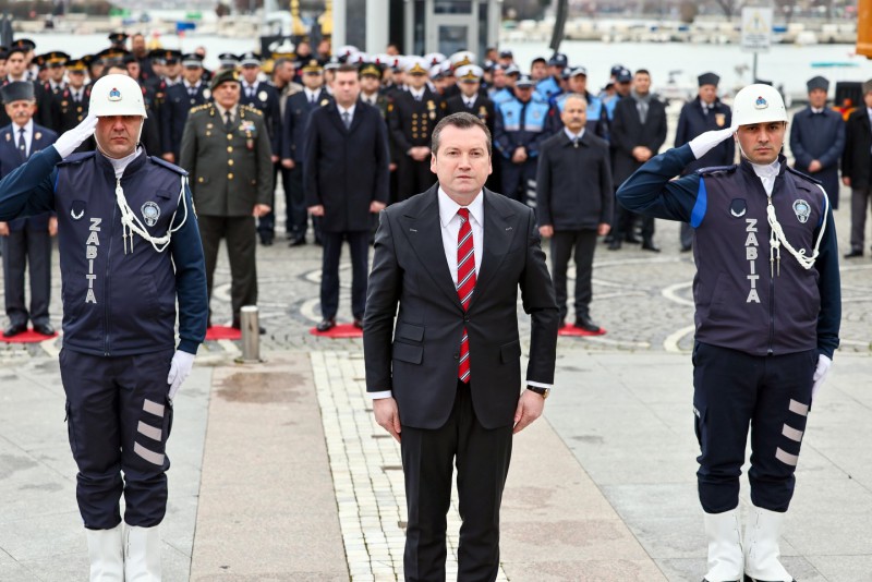 Başkan Balcıoğlu, 18 Mart nedeniyle çelenk sunma törenine katıldı