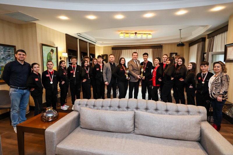 Başkan Balcıoğlu, ziyaretleri kabul etti