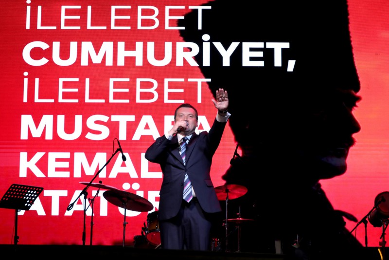 Başkan Balcıoğlu’ndan basın açıklaması: Alnım açık, başım diktir