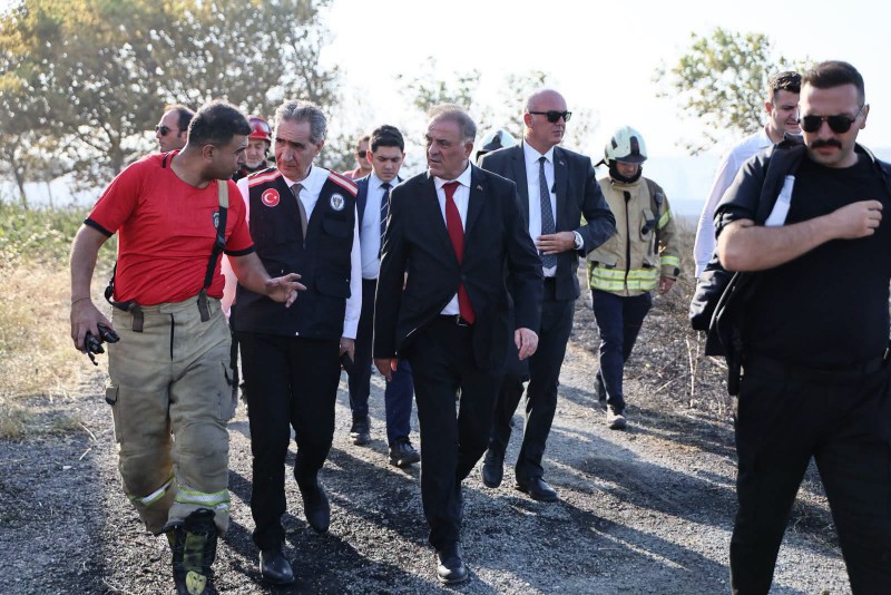 Silivri’de Yangınla Mücadele Sürüyor