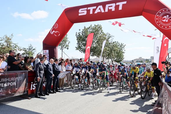 5. Tour of İstanbul Uluslararası UCI Yol Bisikleti Yarışı Silivri’den Start Aldı