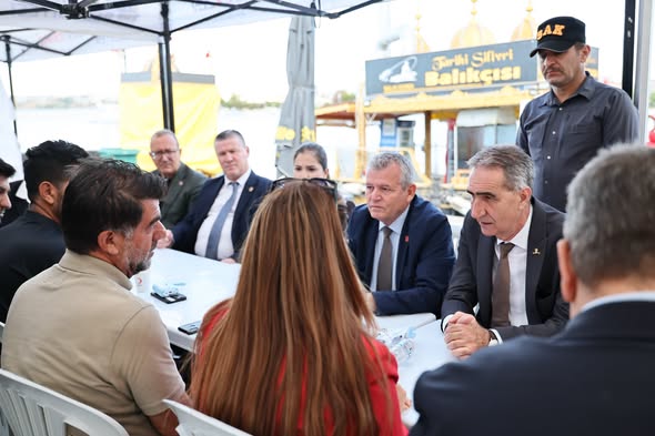 Silivri Sahilindeki Koordinasyon Merkezinde Çalışmalar Sürüyor