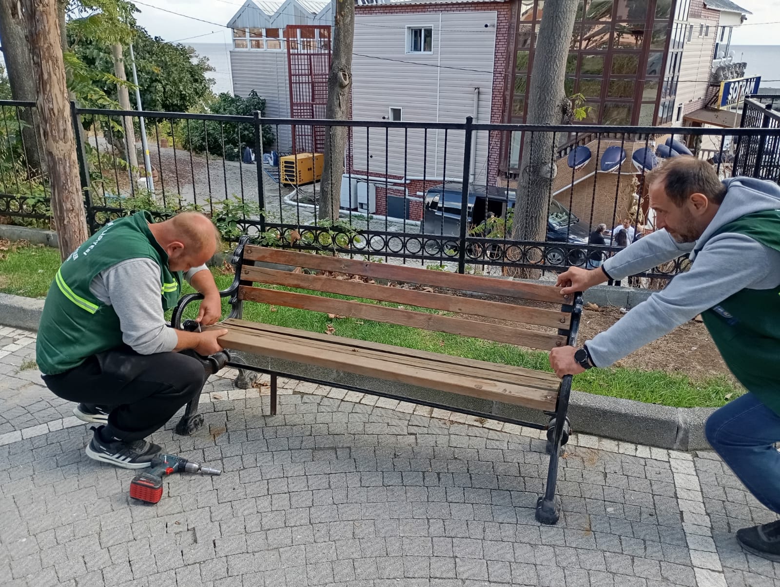 Silivri'de Park ve Kent Mobilyalarında Bakım Çalışmaları Devam Ediyor