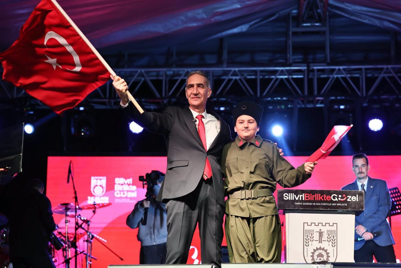 Silivri’de Cumhuriyetimizin 103. Yıl Dönümü Coşkuyla Kutlandı